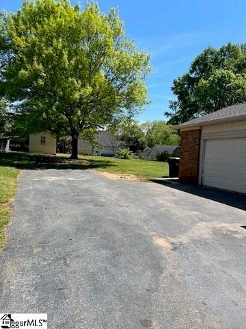 115 Cotswold Avenue, Moore, SC 29369