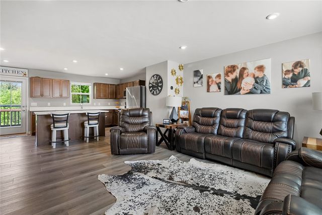 329 Kings Grant Court, Seneca, SC 29678