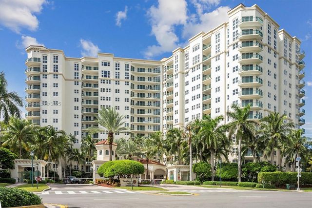20000 E Country Club Dr 302, Aventura, FL 33180