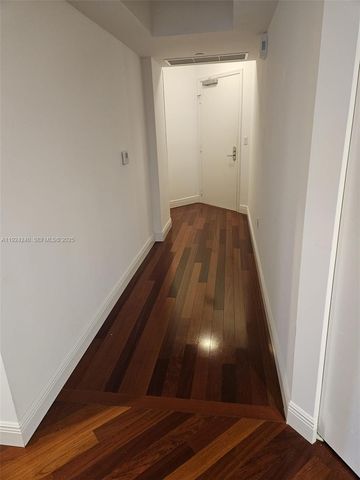 20000 E Country Club Dr 302, Aventura, FL 33180