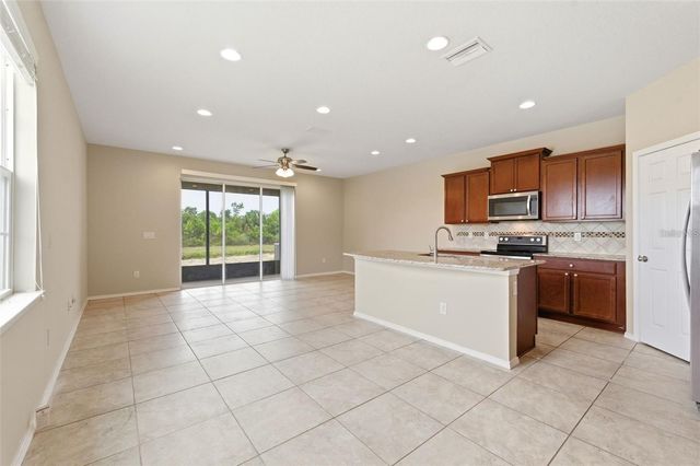 8961 TURNSTONE HAVEN PLACE, Tampa, FL 33619