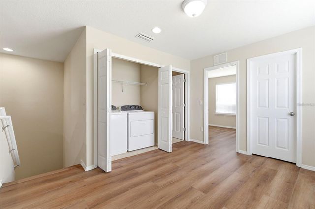 8961 TURNSTONE HAVEN PLACE, Tampa, FL 33619