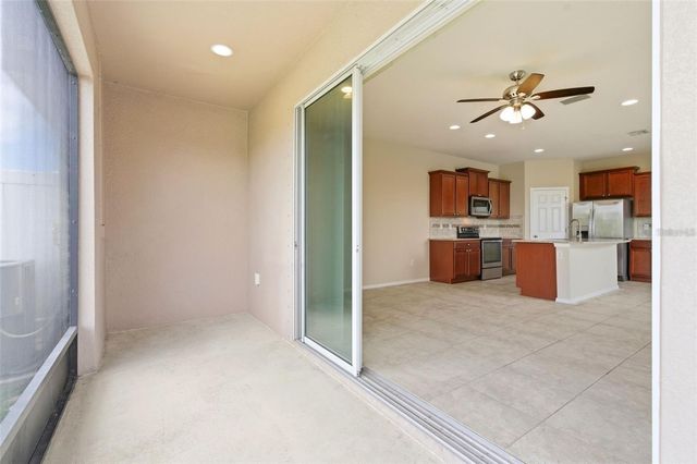 8961 TURNSTONE HAVEN PLACE, Tampa, FL 33619