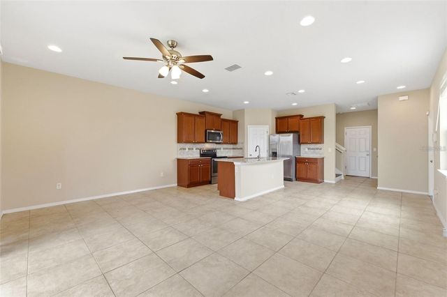 8961 TURNSTONE HAVEN PLACE, Tampa, FL 33619