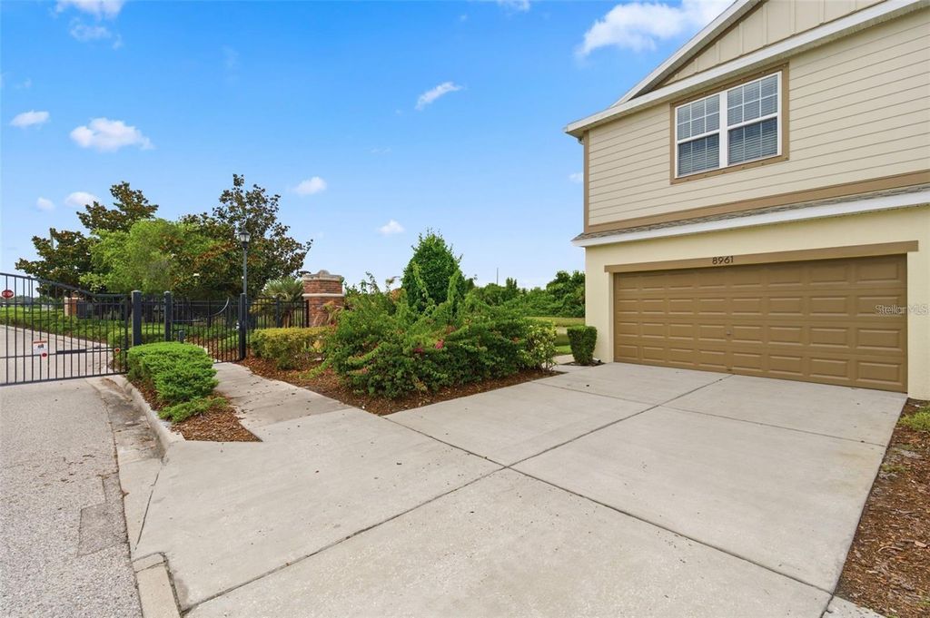 8961 TURNSTONE HAVEN PLACE, Tampa, FL 33619