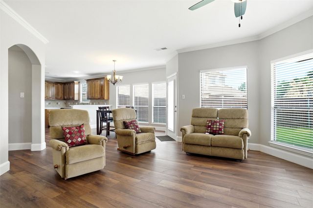316 Vickery Way, Denton, TX 76210