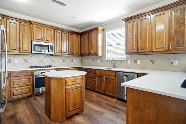 316 Vickery Way, Denton, TX 76210