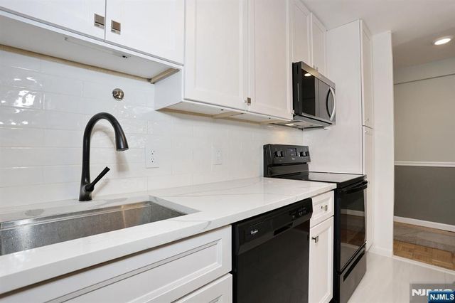 301 Beech Street 2H, Hackensack, NJ 07601