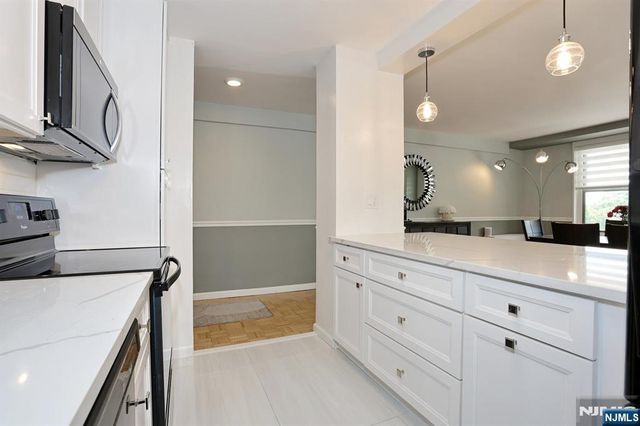 301 Beech Street 2H, Hackensack, NJ 07601
