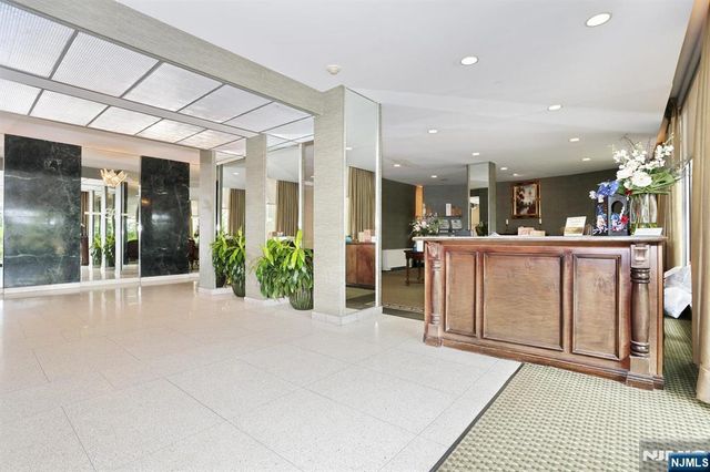 301 Beech Street 2H, Hackensack, NJ 07601
