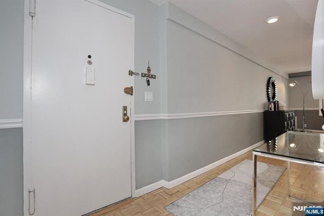 301 Beech Street 2H, Hackensack, NJ 07601
