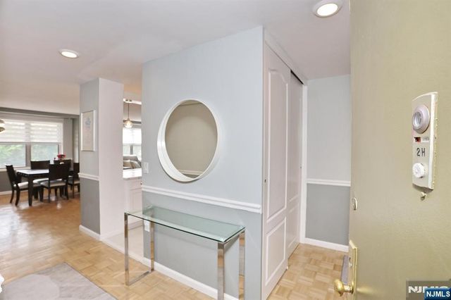 301 Beech Street 2H, Hackensack, NJ 07601