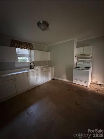 77 Archer Street, Granite Falls, NC 28630