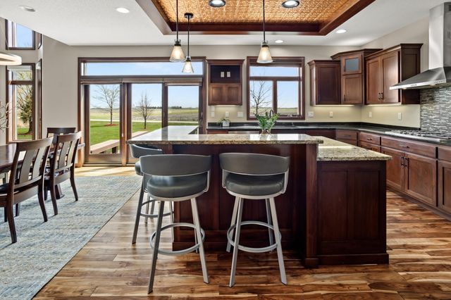 4856 2nd Street SW, Moorhead, MN 56560