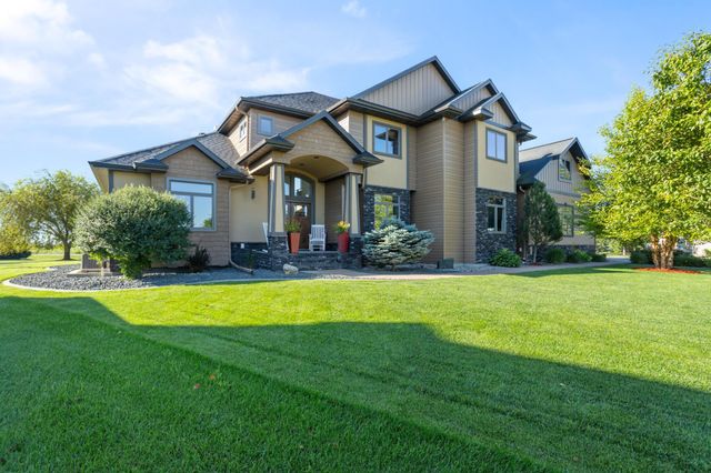 4856 2nd Street SW, Moorhead, MN 56560