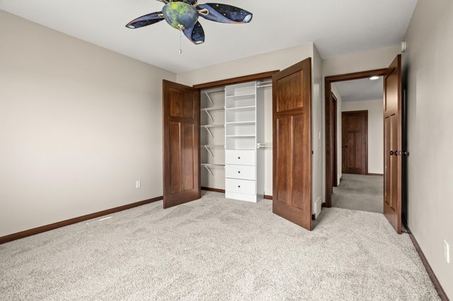 4856 2nd Street SW, Moorhead, MN 56560