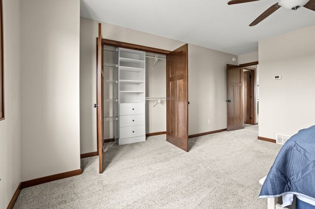 4856 2nd Street SW, Moorhead, MN 56560