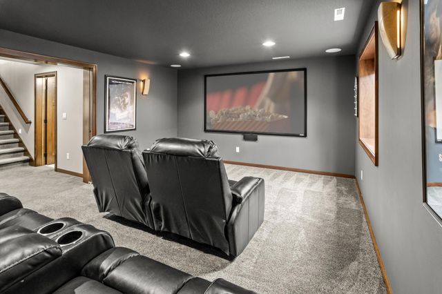 4856 2nd Street SW, Moorhead, MN 56560