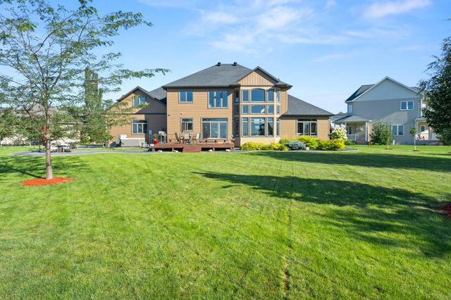 4856 2nd Street SW, Moorhead, MN 56560