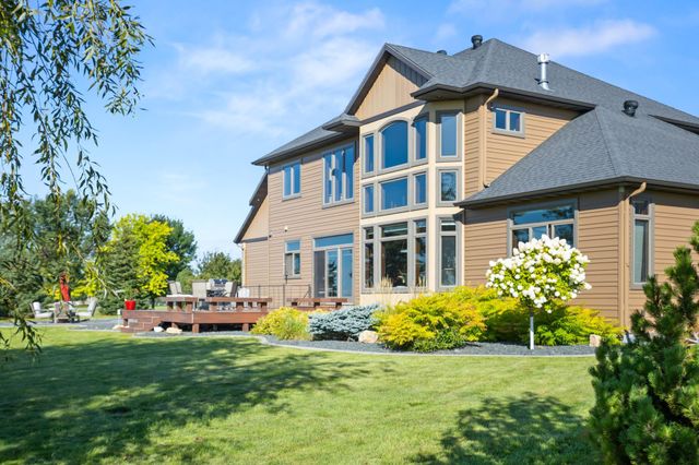 4856 2nd Street SW, Moorhead, MN 56560