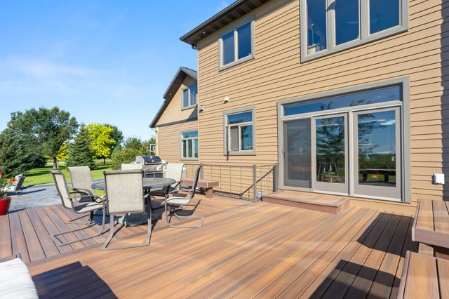 4856 2nd Street SW, Moorhead, MN 56560