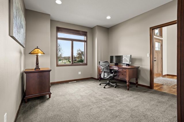 4856 2nd Street SW, Moorhead, MN 56560