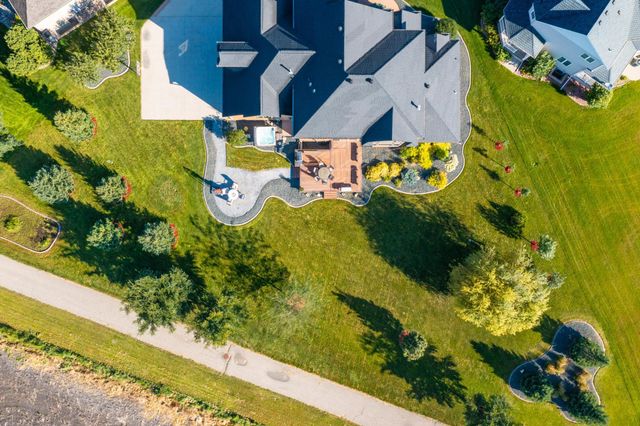4856 2nd Street SW, Moorhead, MN 56560