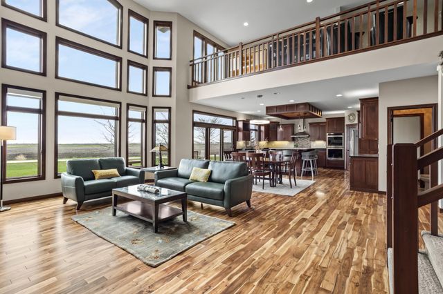 4856 2nd Street SW, Moorhead, MN 56560
