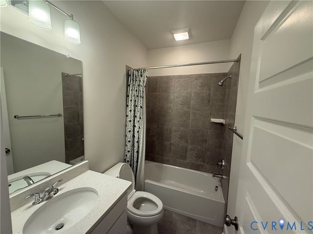 10199 Blue Wing Ln, Glen Allen, VA 23060