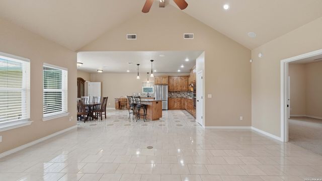 125 BIG SKY DR, New Braunfels, TX 78132