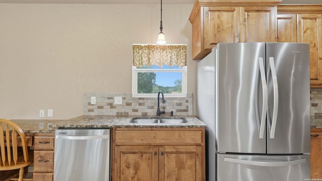 125 BIG SKY DR, New Braunfels, TX 78132