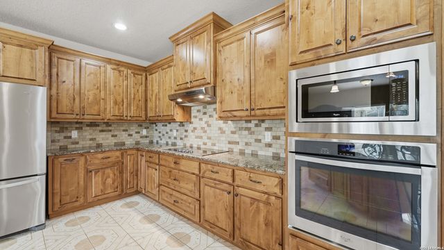 125 BIG SKY DR, New Braunfels, TX 78132