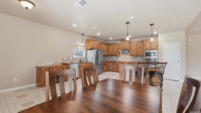 125 BIG SKY DR, New Braunfels, TX 78132