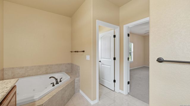125 BIG SKY DR, New Braunfels, TX 78132