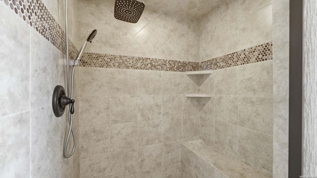 125 BIG SKY DR, New Braunfels, TX 78132