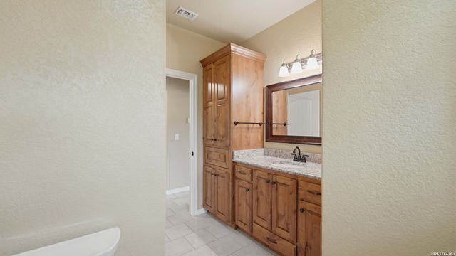 125 BIG SKY DR, New Braunfels, TX 78132