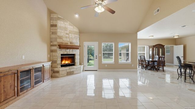 125 BIG SKY DR, New Braunfels, TX 78132