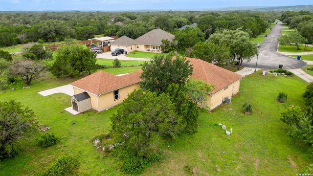 125 BIG SKY DR, New Braunfels, TX 78132