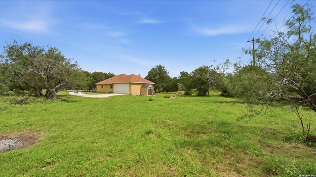 125 BIG SKY DR, New Braunfels, TX 78132