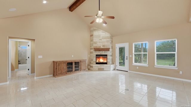 125 BIG SKY DR, New Braunfels, TX 78132