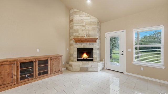 125 BIG SKY DR, New Braunfels, TX 78132