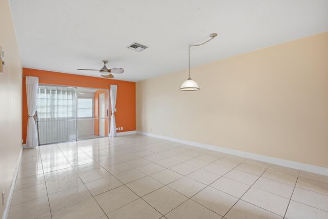 2789 Ashley Drive W C, West Palm Beach, FL 33415