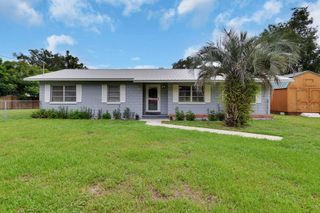 411 N BLUE LAKE TERRACE, Deland, FL 32724