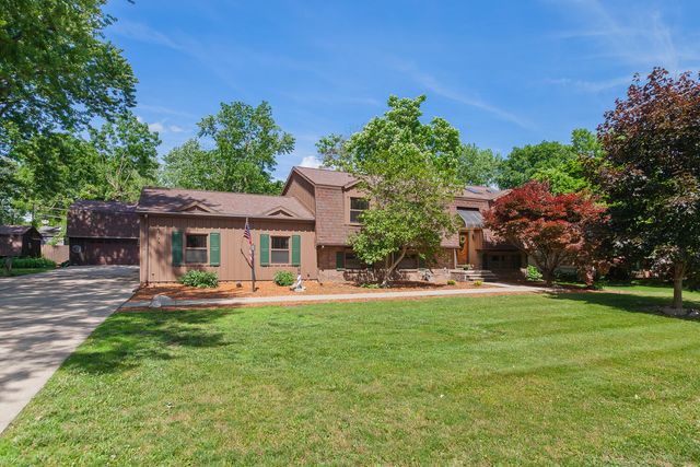 3165 N Grove Drive, Monroe, MI 48162