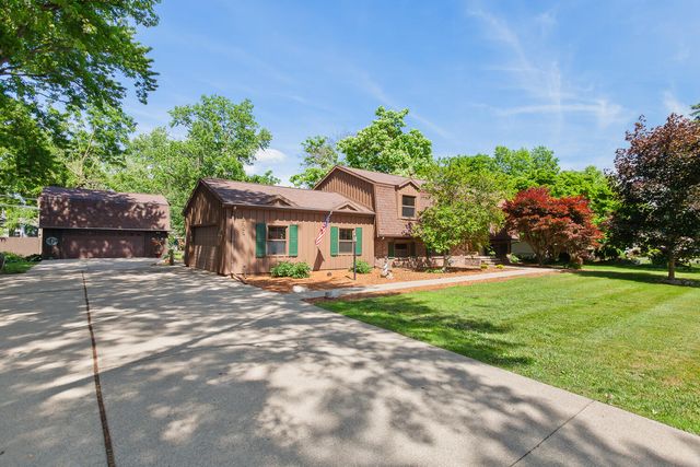 3165 N Grove Drive, Monroe, MI 48162