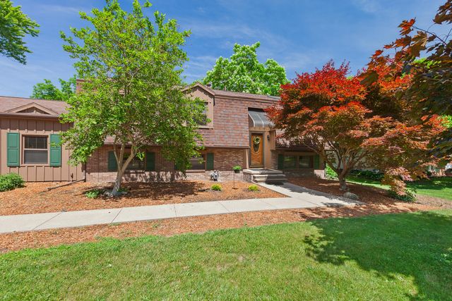 3165 N Grove Drive, Monroe, MI 48162