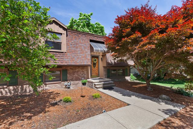 3165 N Grove Drive, Monroe, MI 48162