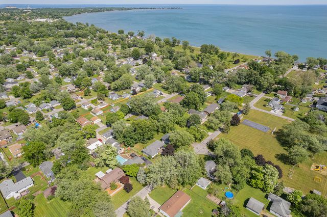 3165 N Grove Drive, Monroe, MI 48162