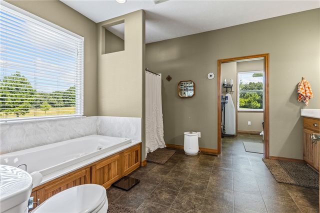 6047 Wade Road, Harrison, AR 72601