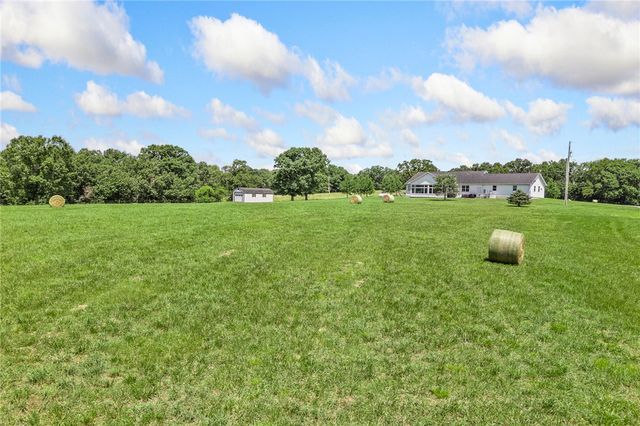 6047 Wade Road, Harrison, AR 72601